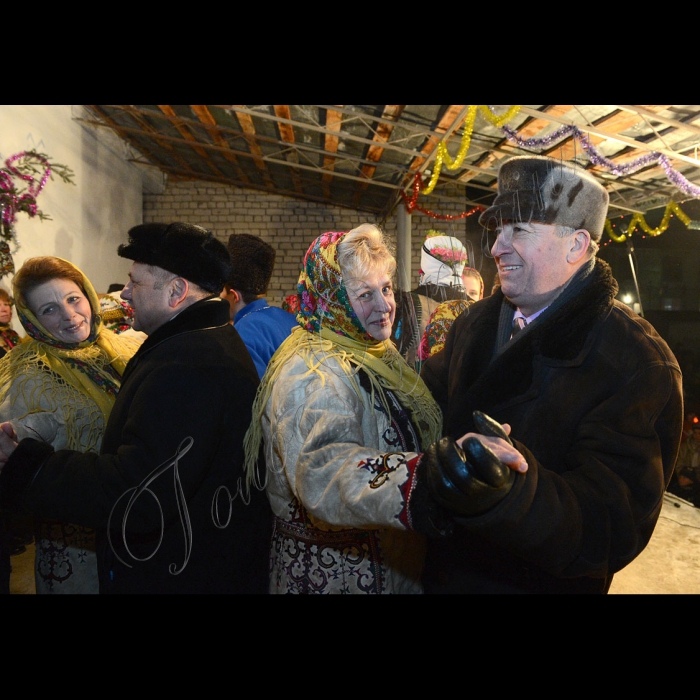 Тернопільська область, Борщівський район, село Горошова. Святкування Маланки.
